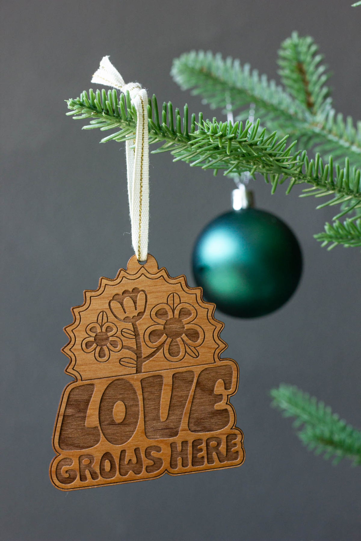 Love Grows Here Flowers Ornament