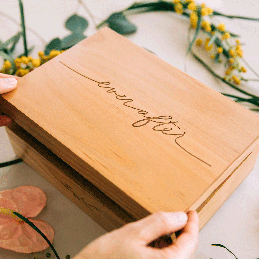 Wedding online keepsake boxes