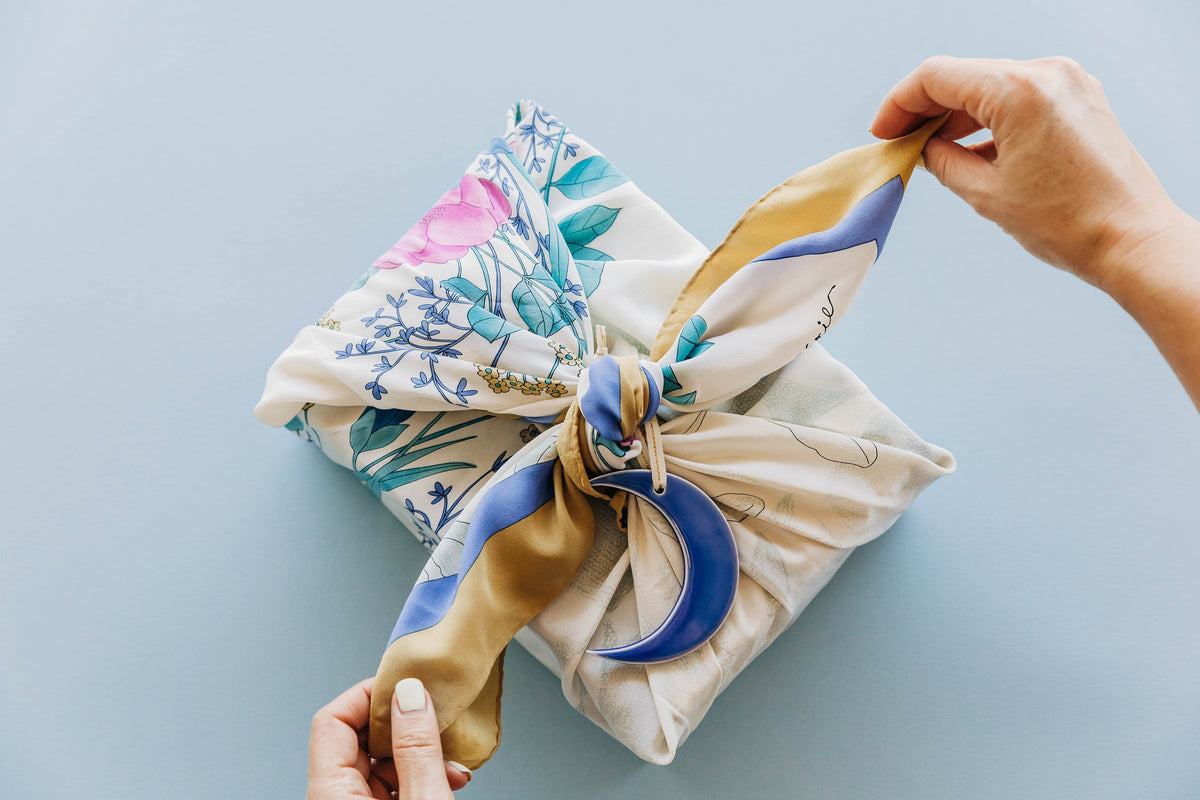 OC.007-Hereafter-Ceramic-Crescent-Ornament-3