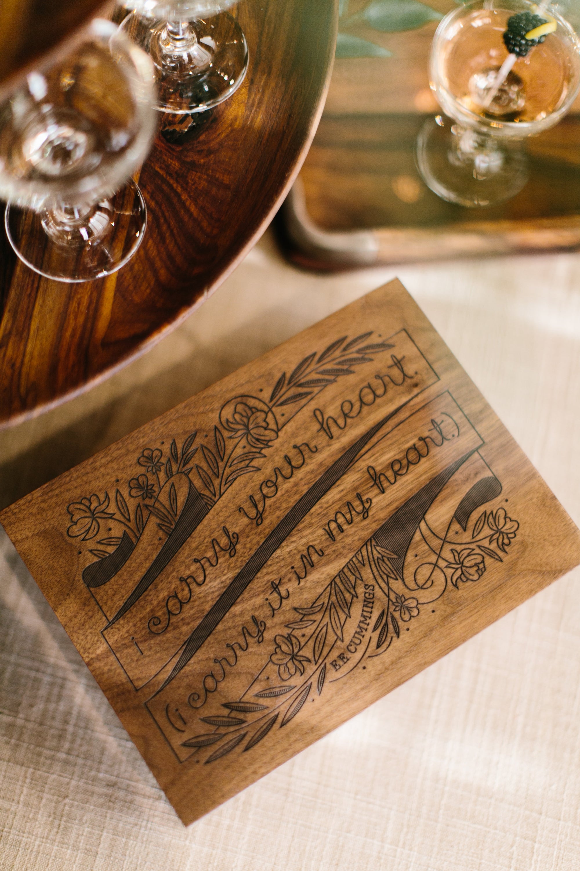 Primitives by Kathy - Targa in legno, verde, 12,7 x 17,8 x 4,4 cm Primitives by Kathy - Targa in legno, verde, 12,7 x 17,8 x 4,4 cm